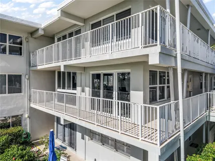 $459,999 | 1221 Hillsboro Mile, Unit 39B, Hillsboro Beach, FL 33062