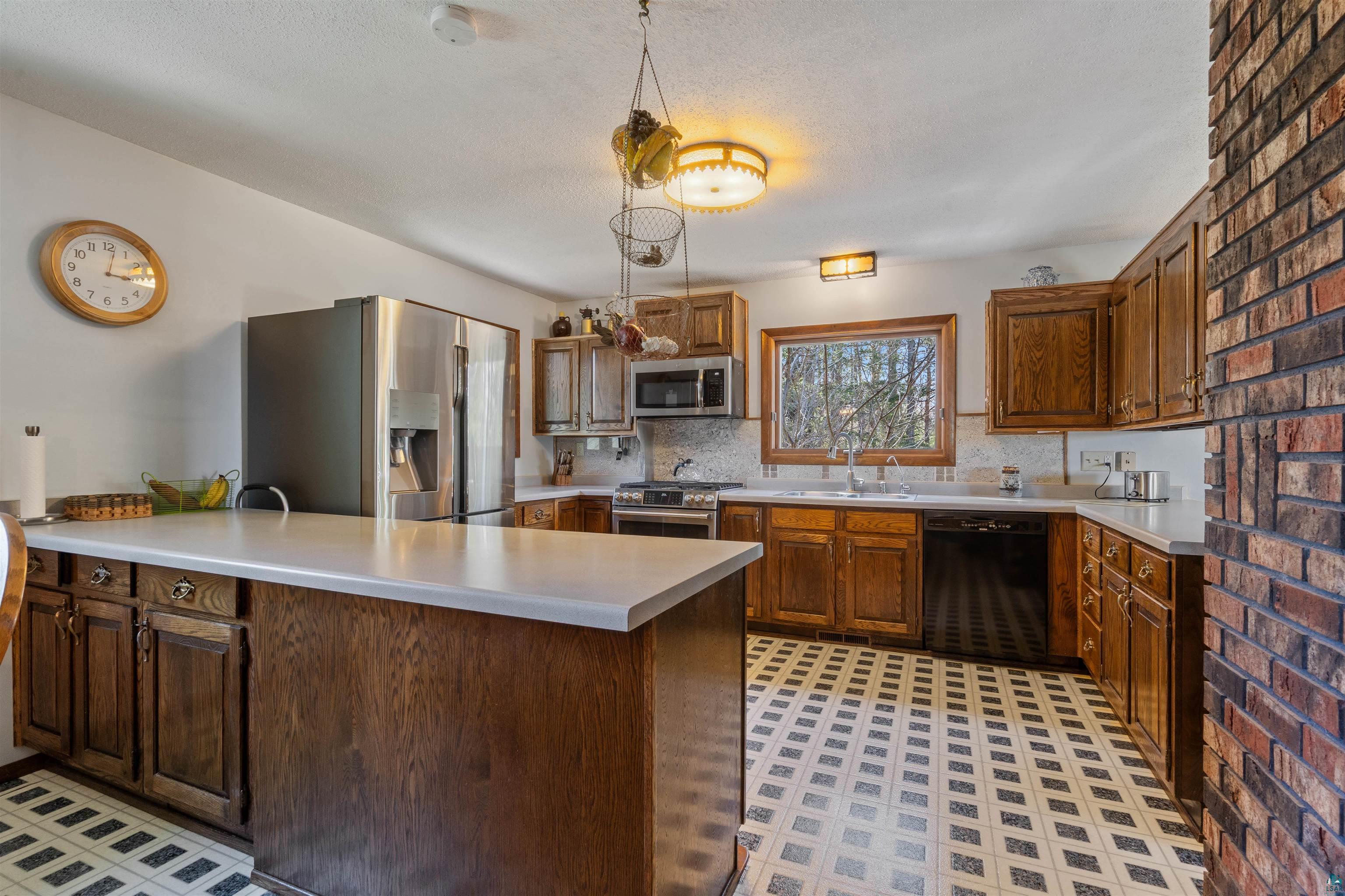9137 McCamus Road Brookston, MN 55711 - Photo 4 of 48 Gallery Image 4