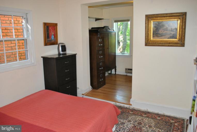 2254 Ontario Road Northwest Washington, DC 20009 - Photo 2 of 19 Bedroom & study area