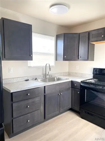 $69,900 | 2000 Meridian Avenue, Madison, IL 62060