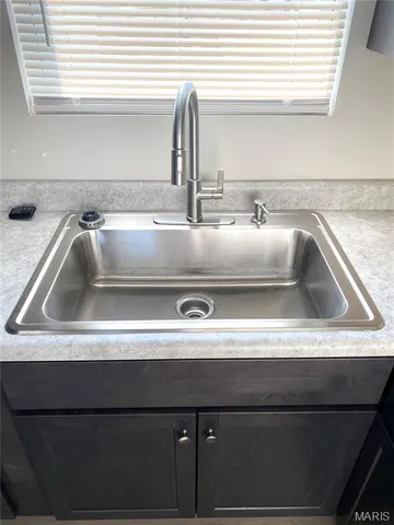 $69,900 | 2000 Meridian Avenue, Madison, IL 62060