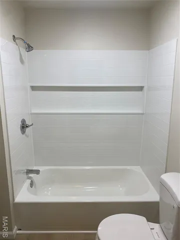 $69,900 | 2000 Meridian Avenue, Madison, IL 62060