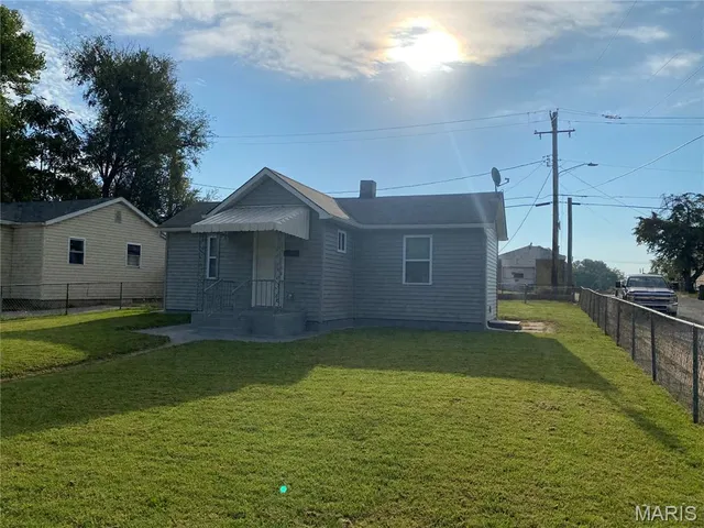 $69,900 | 2000 Meridian Avenue, Madison, IL 62060