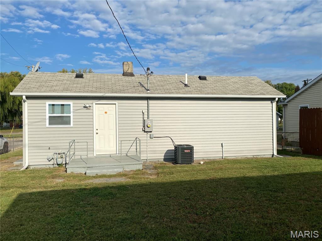 2000 Meridian Avenue Madison, IL 62060 - Photo 5 of 22