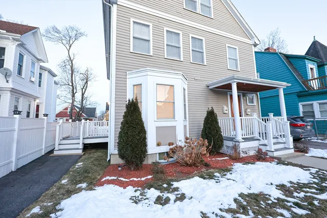 $3,100 | 35 Gleason Street, Unit 1, Boston, MA 02121