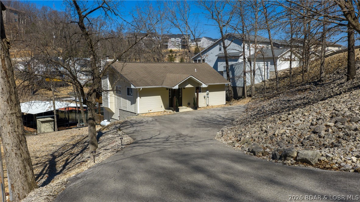 1403 Ginger Road Lake Ozark, MO 65049 - Photo 4 of 32