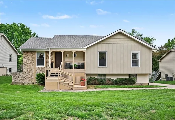 $325,000 | 3601 Northeast 77th Street, Kansas City, MO 64119