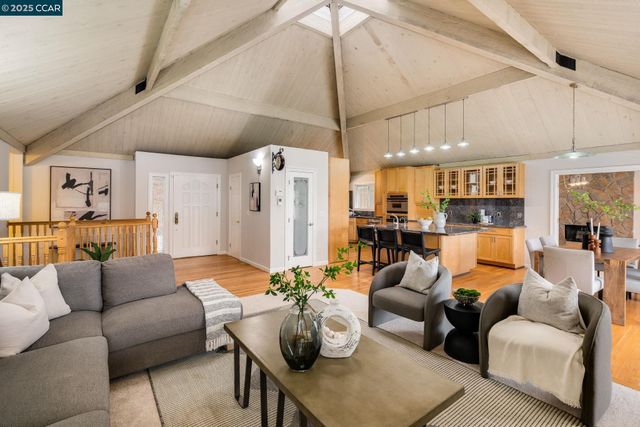 $1,095,000 | 1 Harris Hill Drive, Novato, CA 94947