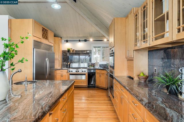 $1,095,000 | 1 Harris Hill Drive, Novato, CA 94947