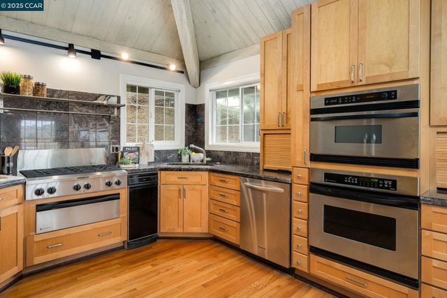 $1,095,000 | 1 Harris Hill Drive, Novato, CA 94947