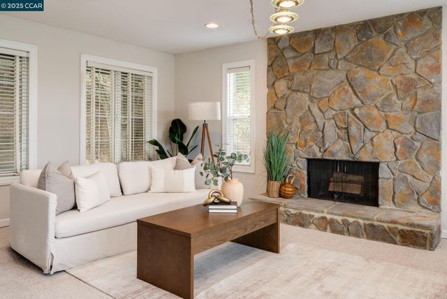 $1,095,000 | 1 Harris Hill Drive, Novato, CA 94947