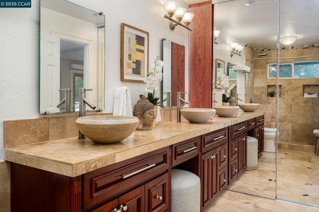 $1,095,000 | 1 Harris Hill Drive, Novato, CA 94947