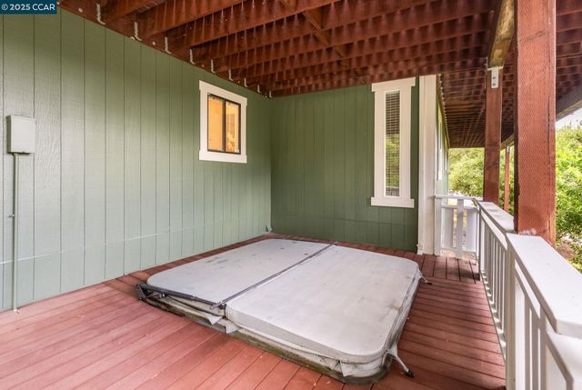 $1,095,000 | 1 Harris Hill Drive, Novato, CA 94947