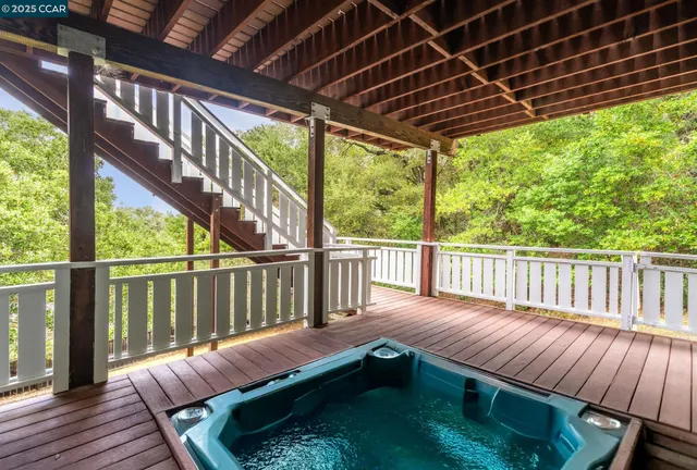 $1,095,000 | 1 Harris Hill Drive, Novato, CA 94947