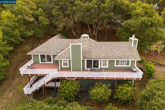 $1,095,000 | 1 Harris Hill Drive, Novato, CA 94947