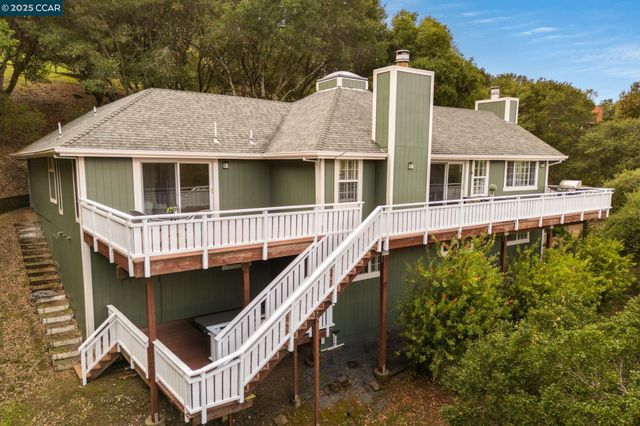 $1,095,000 | 1 Harris Hill Drive, Novato, CA 94947