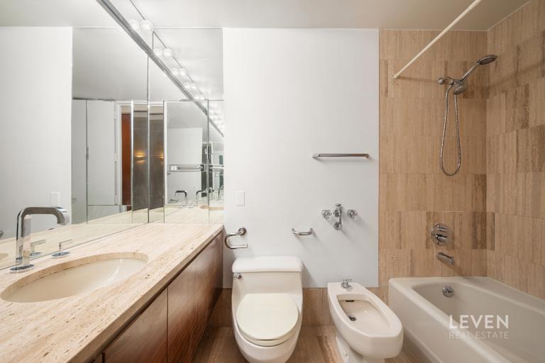 15 West 53rd Street, Unit 40E Manhattan, NY 10019 - Photo 7 of 21 Photo 7