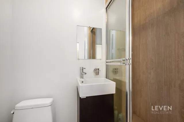 $1,700,000 | 15 West 53rd Street, Unit 40E | Midtown Central