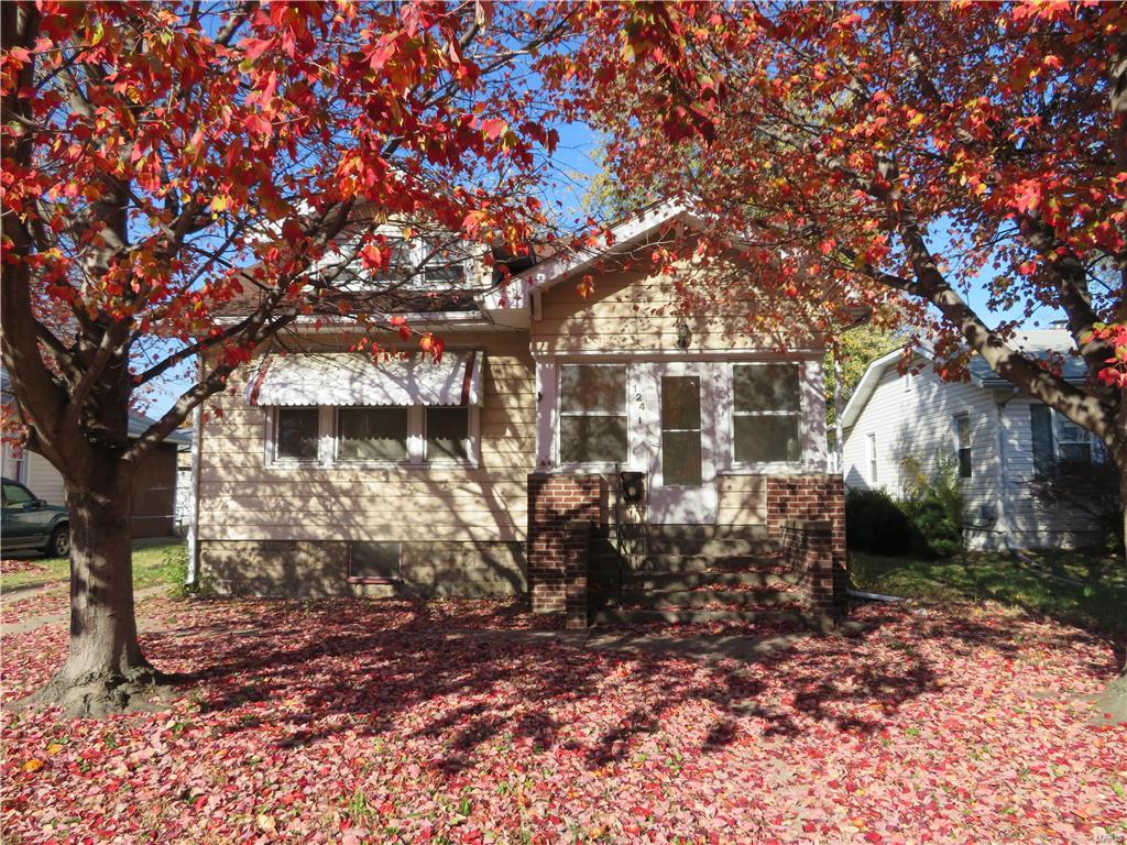 124 West 2nd Street Roxana, IL 62084 - Photo 1 of 40