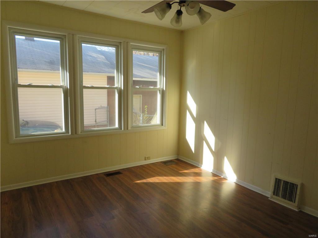124 West 2nd Street Roxana, IL 62084 - Photo 12 of 40
