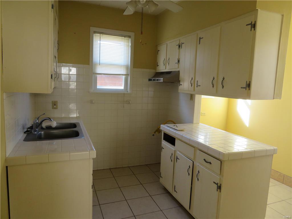 124 West 2nd Street Roxana, IL 62084 - Photo 13 of 40