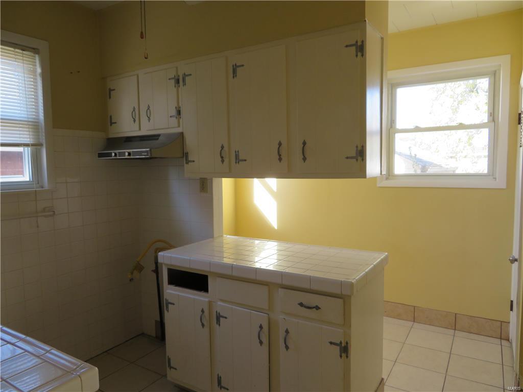 124 West 2nd Street Roxana, IL 62084 - Photo 15 of 40
