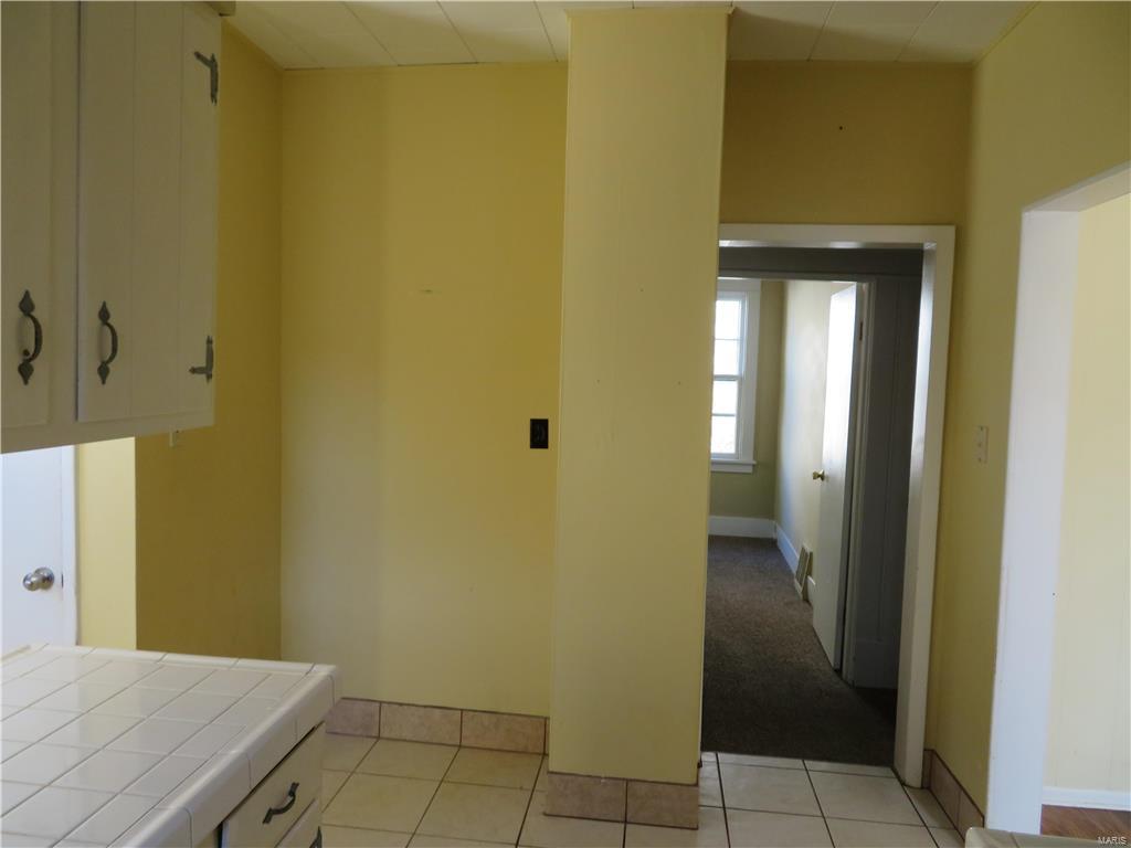 124 West 2nd Street Roxana, IL 62084 - Photo 17 of 40
