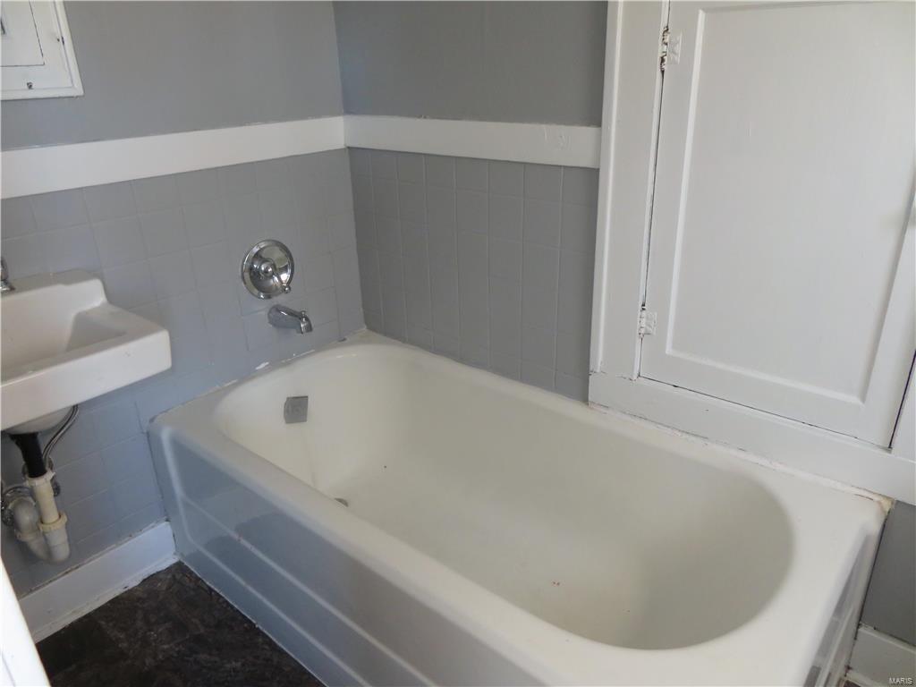 124 West 2nd Street Roxana, IL 62084 - Photo 32 of 40