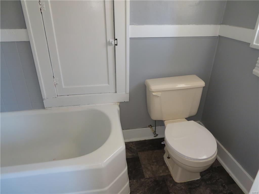 124 West 2nd Street Roxana, IL 62084 - Photo 33 of 40