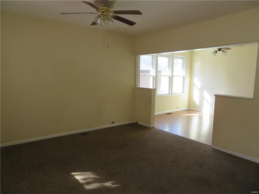 124 West 2nd Street Roxana, IL 62084 - Photo 5 of 40