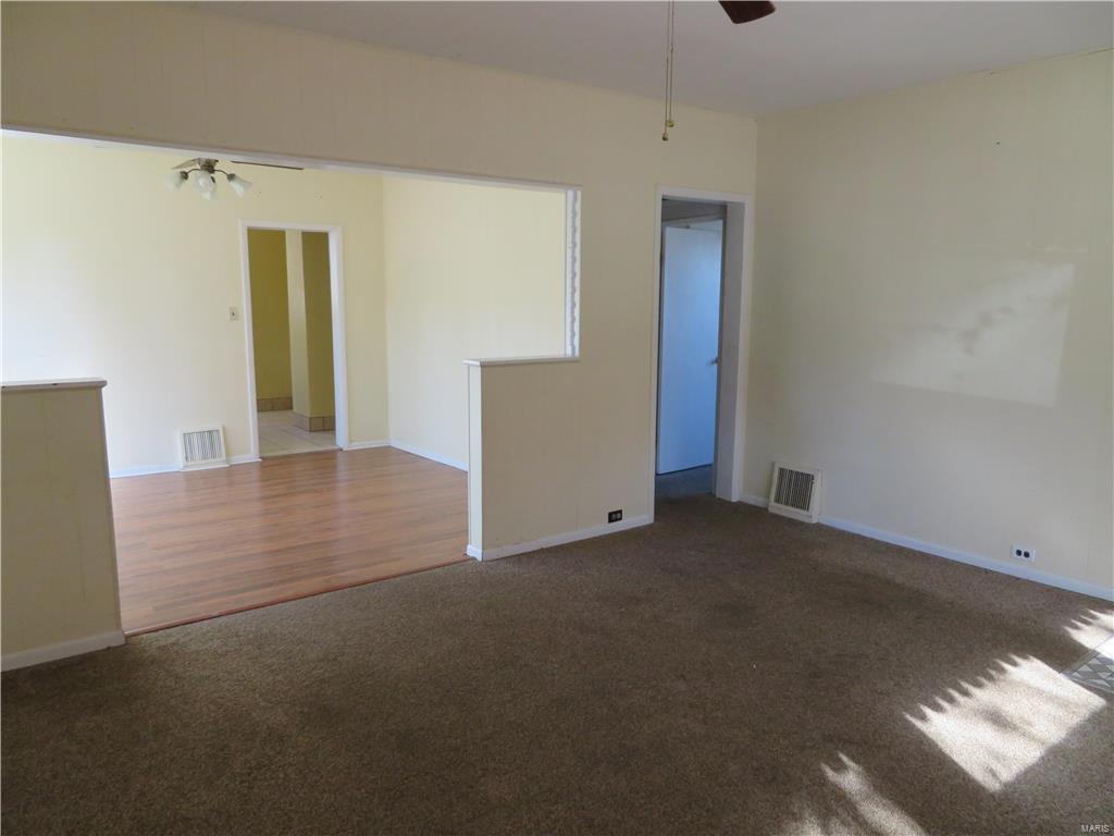 124 West 2nd Street Roxana, IL 62084 - Photo 6 of 40
