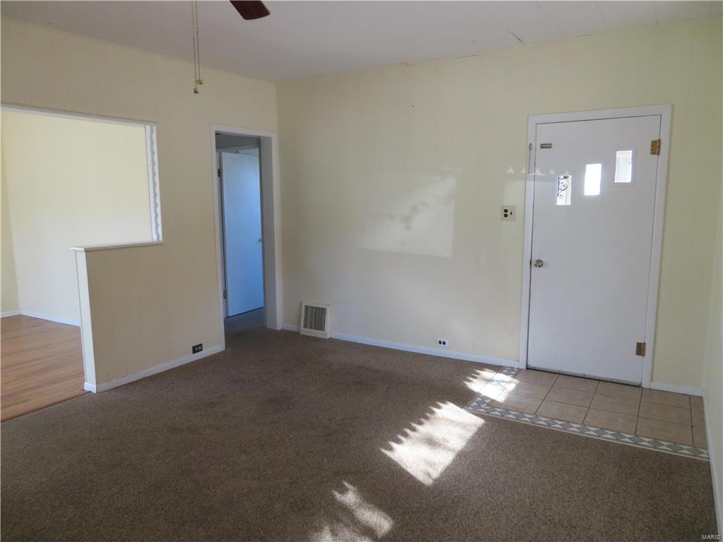 124 West 2nd Street Roxana, IL 62084 - Photo 7 of 40