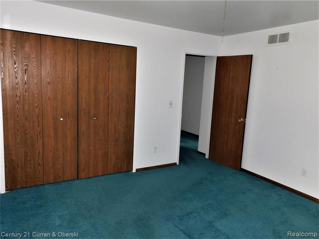 2112 Warrington Road Rochester Hills, MI 48307 - Photo 18 of 25