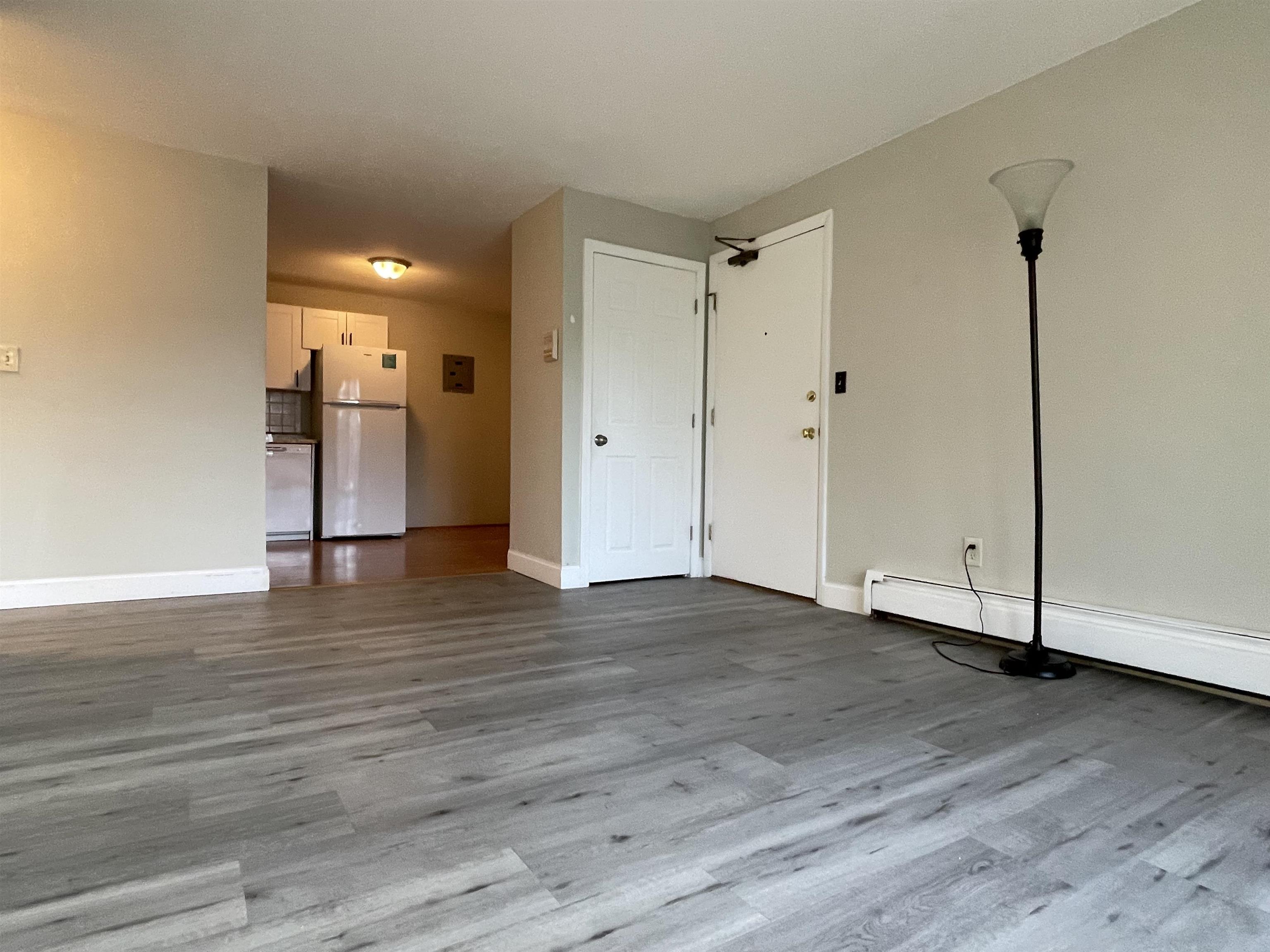 124 Mammoth Road, Unit 21 Hooksett, NH 03106 - Photo 18 of 30