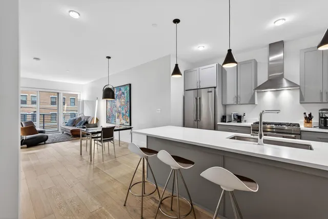 $725,000 | 383 Commercial Street, Unit 413, Portland, ME 04101