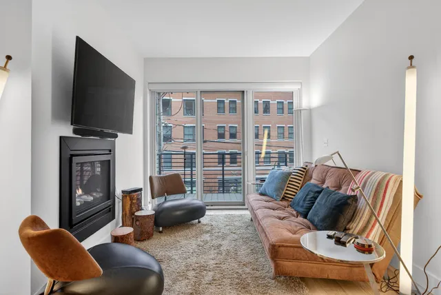 $725,000 | 383 Commercial Street, Unit 413, Portland, ME 04101