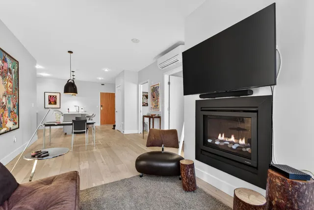 $725,000 | 383 Commercial Street, Unit 413, Portland, ME 04101