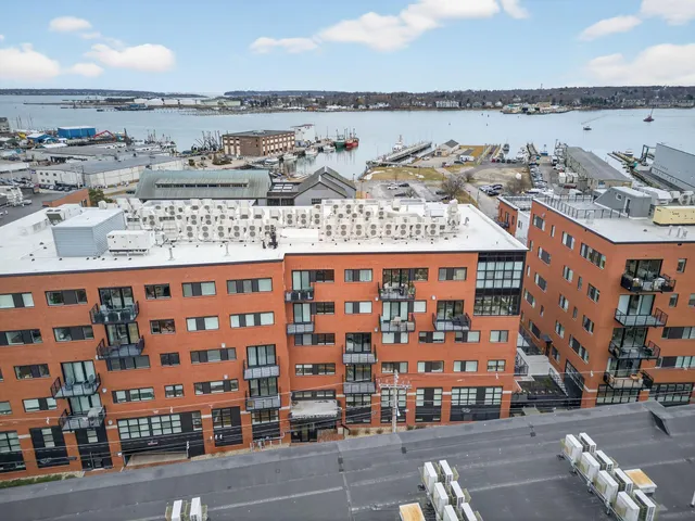 $725,000 | 383 Commercial Street, Unit 413, Portland, ME 04101