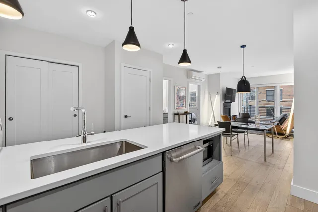 $725,000 | 383 Commercial Street, Unit 413, Portland, ME 04101