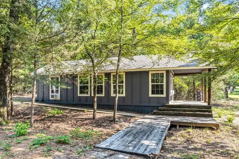 a view of entryway and hall