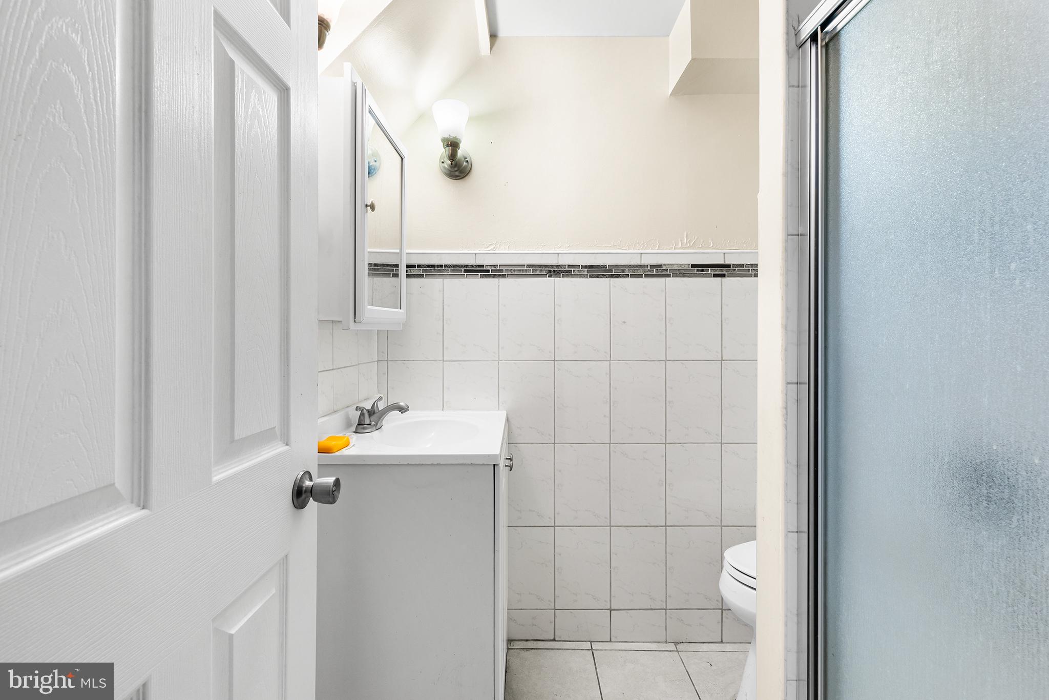 249 Wembly Road Upper Darby, PA 19082 - Photo 17 of 22