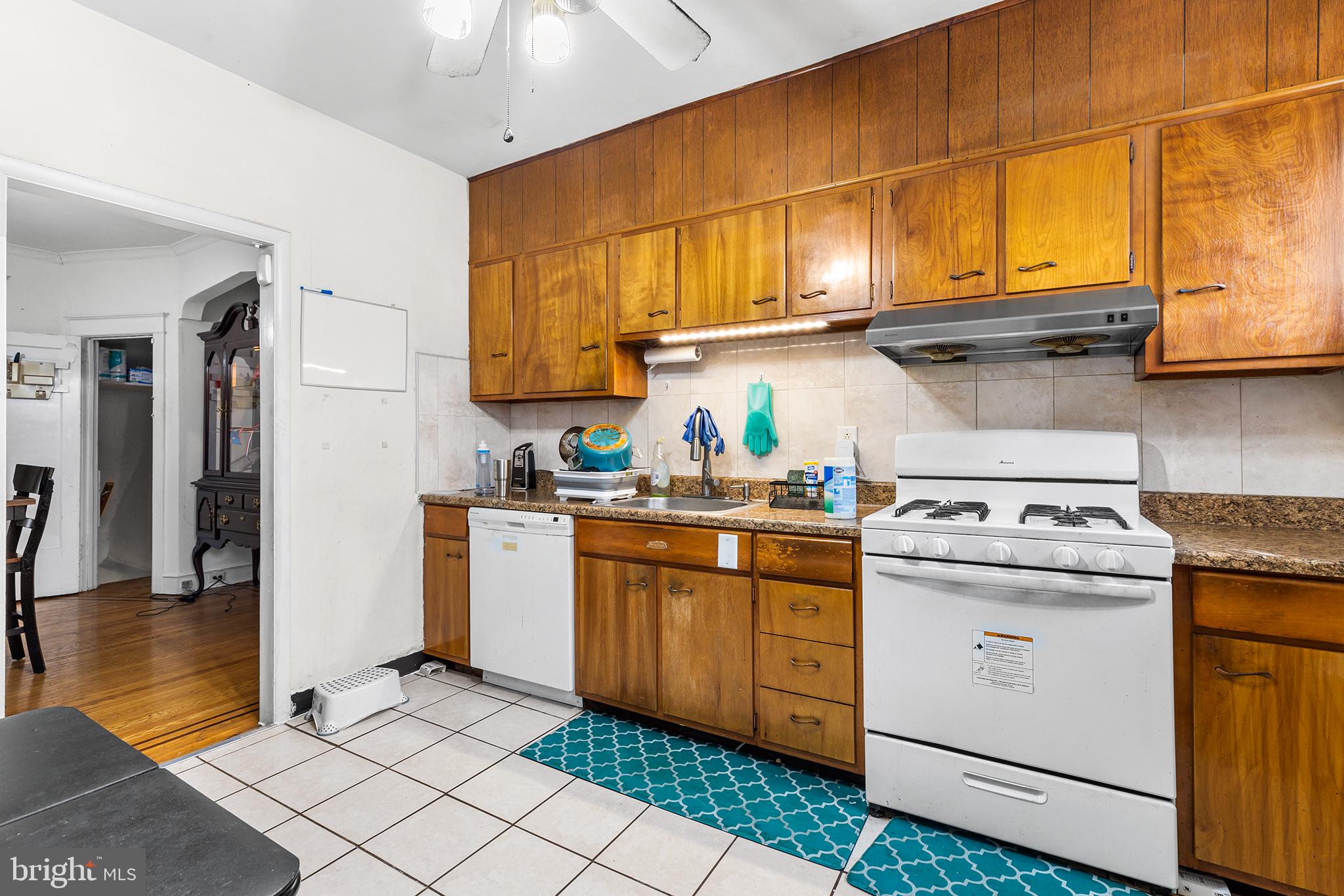 249 Wembly Road Upper Darby, PA 19082 - Photo 8 of 22