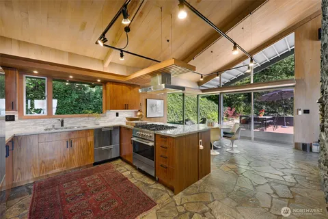 $2,600,000 | 16720 15th Avenue Northwest, Shoreline, WA 98177