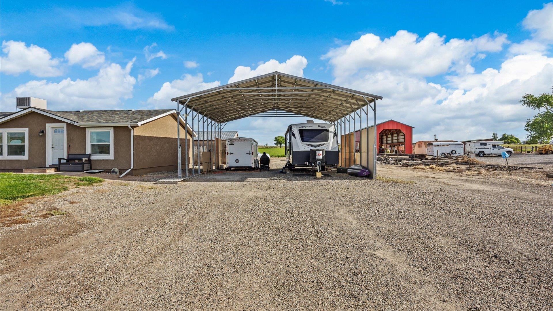 1260 N Road Loma, CO 81524 - Photo 4 of 33 Gallery Image 4