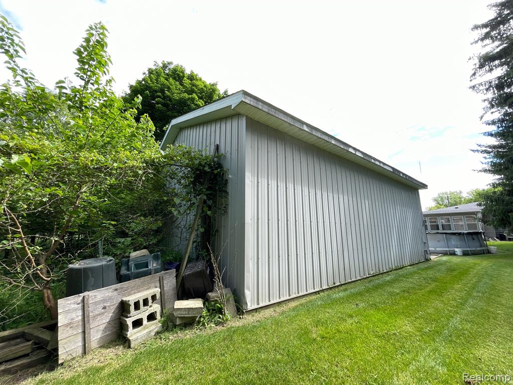 2291 Covert Road Burton, MI 48509 - Photo 12 of 12