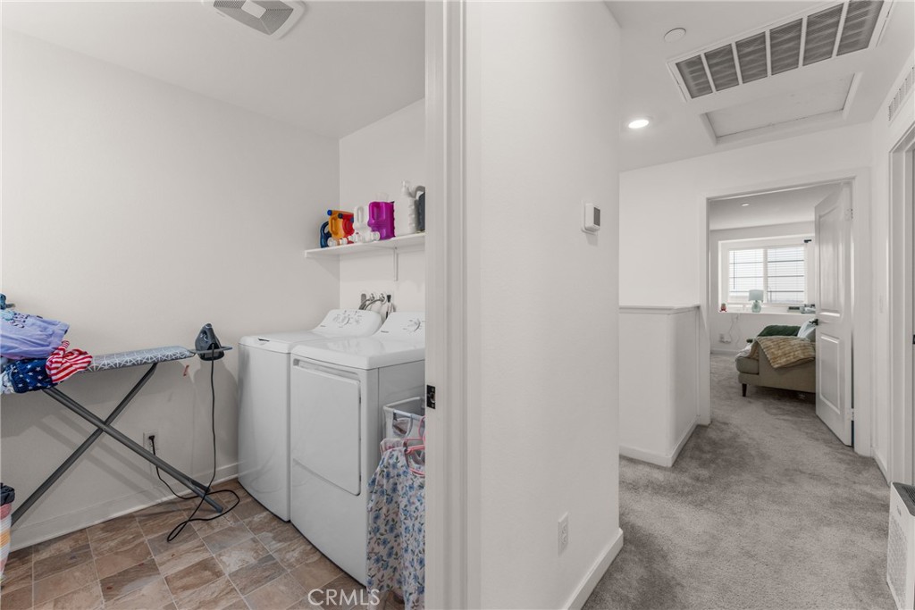 559 Colorado Drive Rialto, CA 92377 - Photo 21 of 41 laundry room