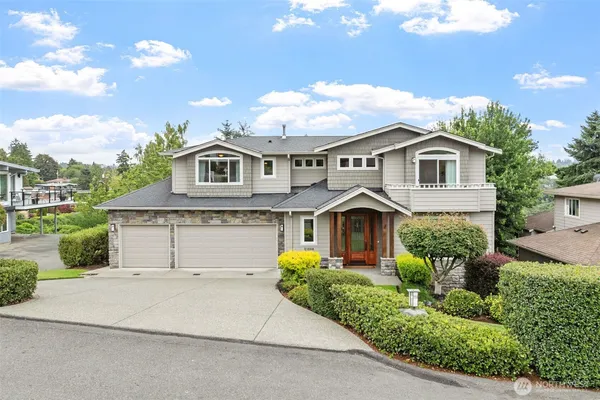 $1,425,000 | 21008 7th Avenue South, Des Moines, WA 98198