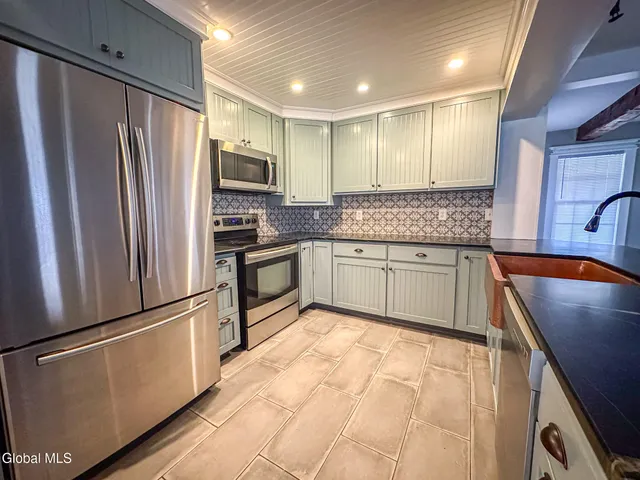 $445,000 | 11293 Highway 32, Greenville, NY 12083