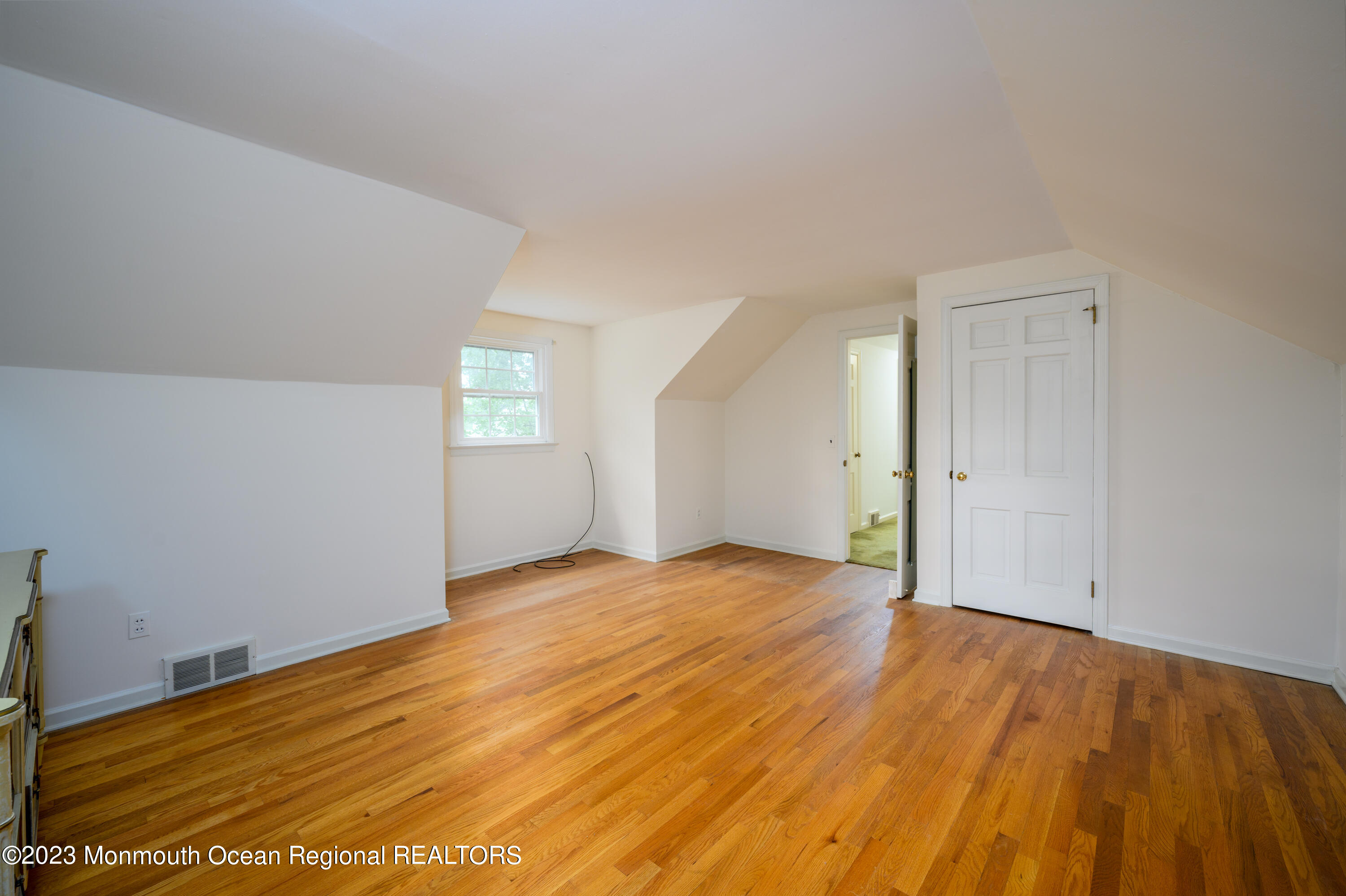 635 Oceanview Road Brielle, NJ 08730 - Photo 23 of 38 635 Oceanview Rd-39
