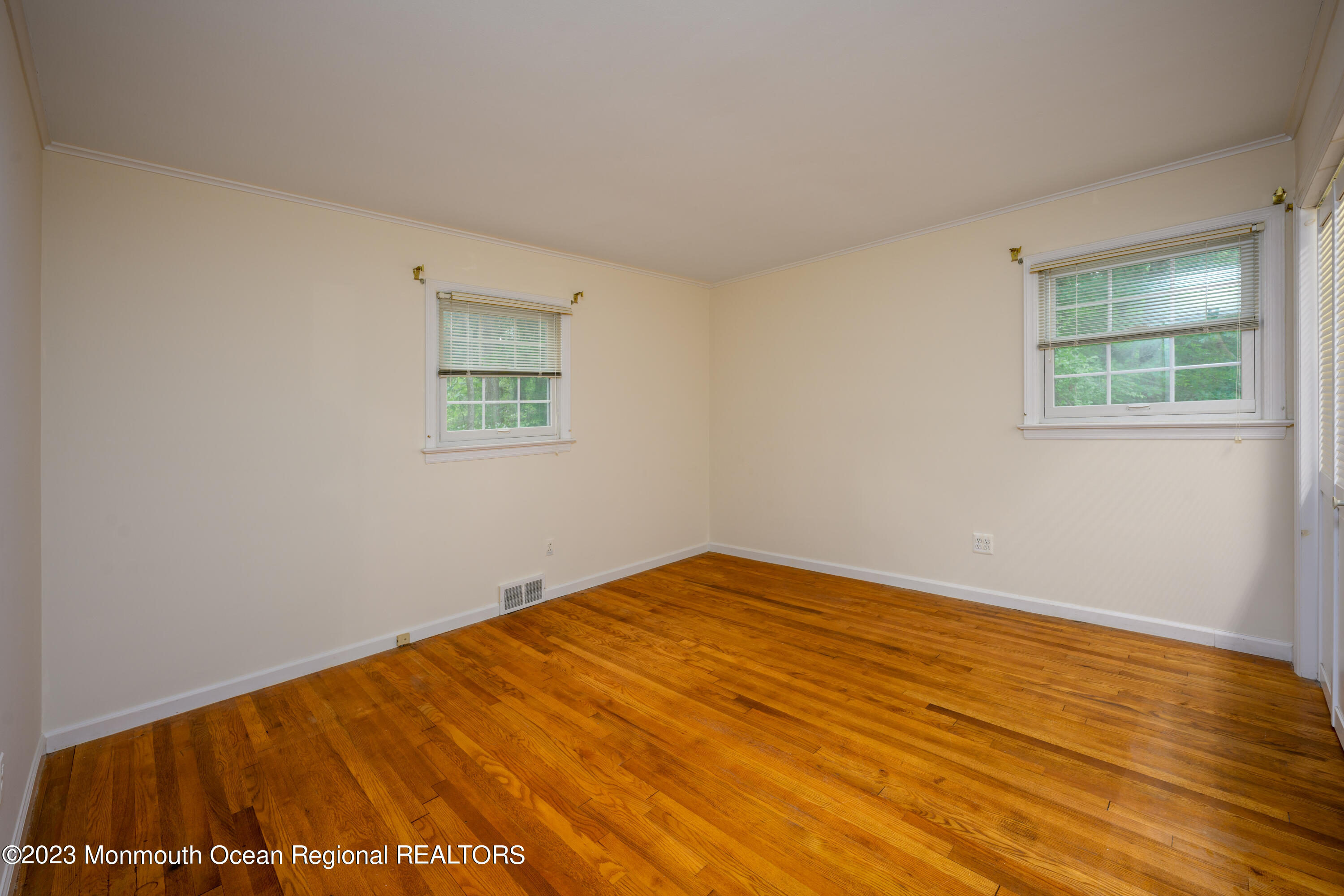 635 Oceanview Road Brielle, NJ 08730 - Photo 24 of 38 635 Oceanview Rd-17